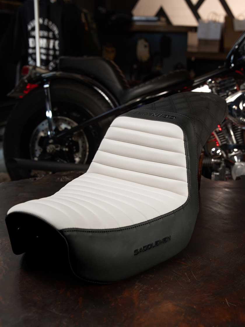 Saddlemen Seat - Dyna 2006-2017 White Tuck & Roll – Odin Mfg