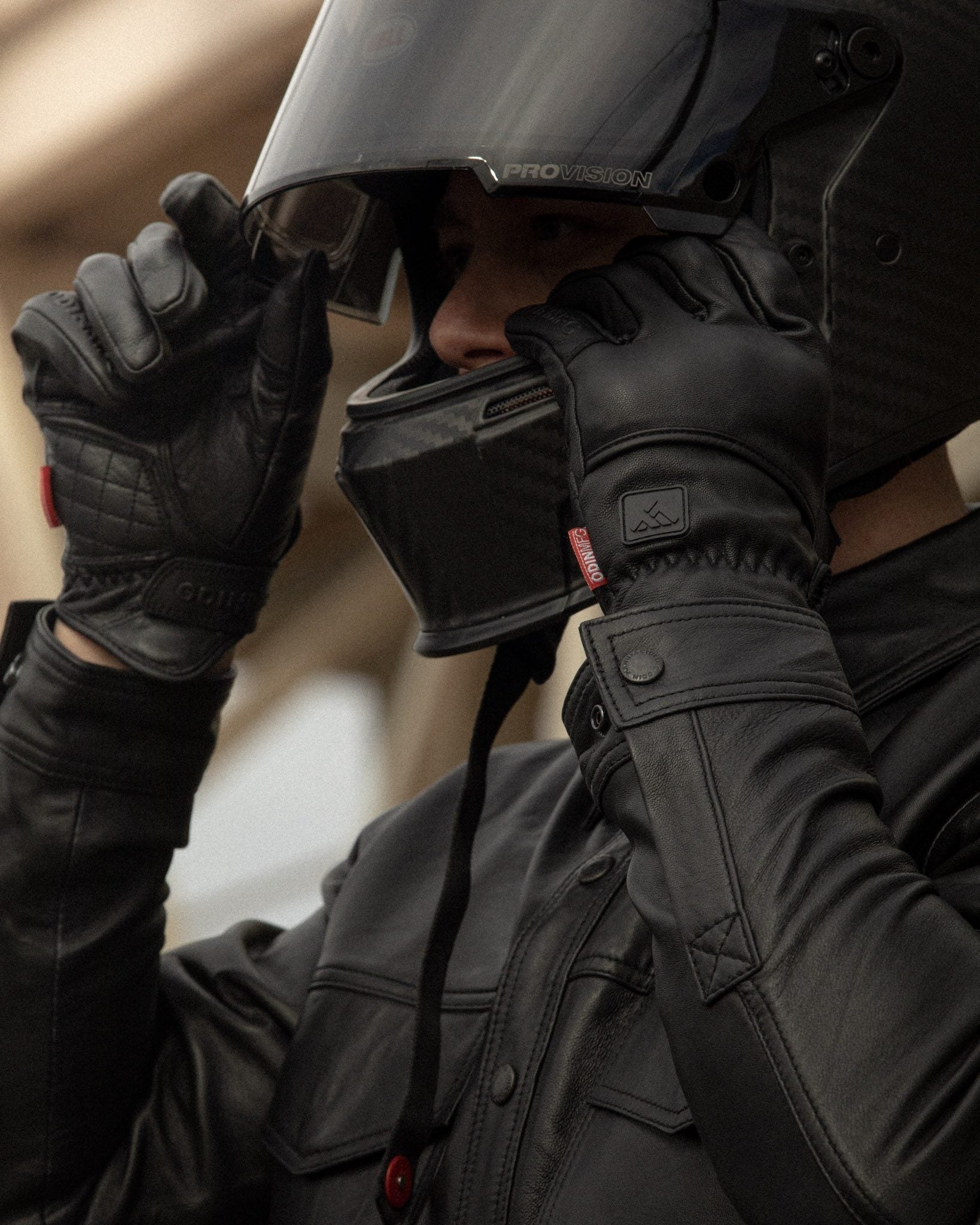 D3O Heavy Hitters Motorcycle Gloves - Black Smooth – Odin Mfg